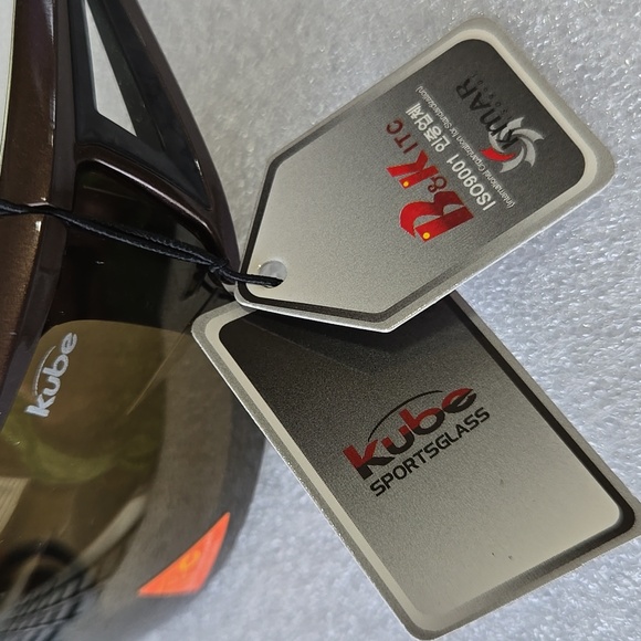 NWT Kube Zero-P Active Sports Sunglasses with Hard Case - Picture 8 of 12